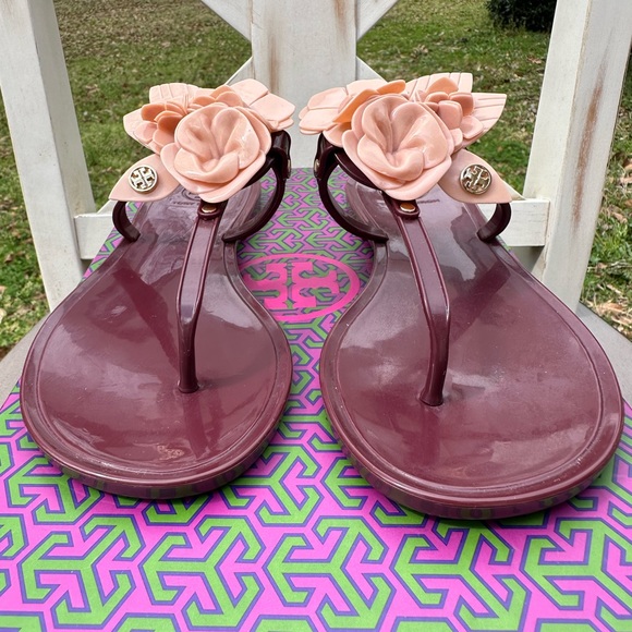 Beautiful Tory Burch Victorian Rose Jelly Flops - Picture 2 of 7